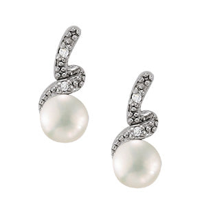 18K White Gold Pearl Center Diamond Earrings