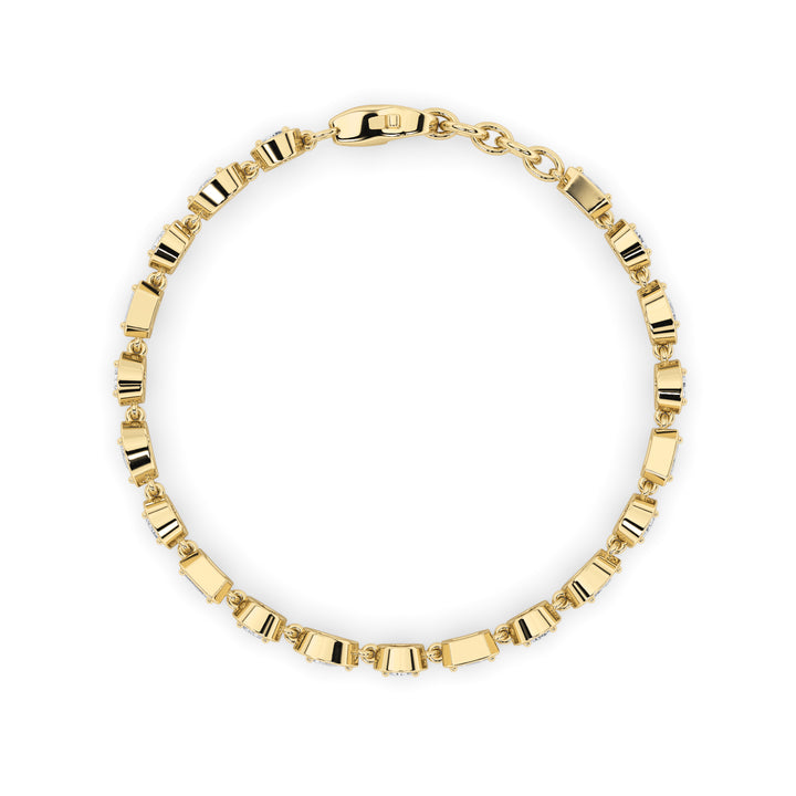 4Cttw Emerald Shaped Lab Grown Diamond (F/VS) Mix Shaped Bezel Set  Bracelet in 14K Gold