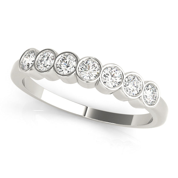 White Platinum 7-Diamond Fashion Ring