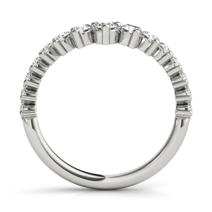 3/4 ct tw Lab Diamond Chevron Graduated Diamond Band