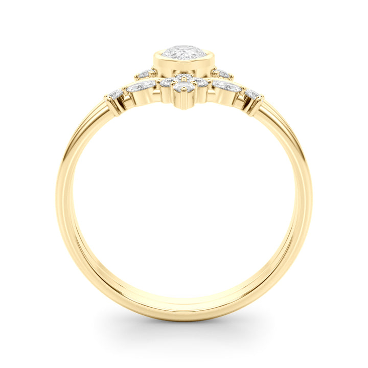 1/2 ct tw Lab Diamond Lab Grown Diamond Chevron With Pear Shape Center