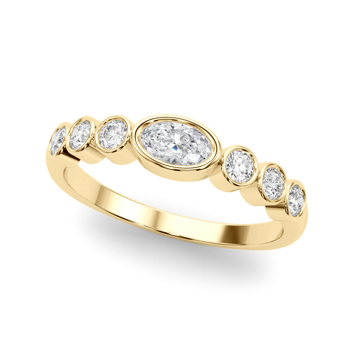 1/2 ct tw Lab Diamond Lab Grown Diamond With Oval Color Center Ring