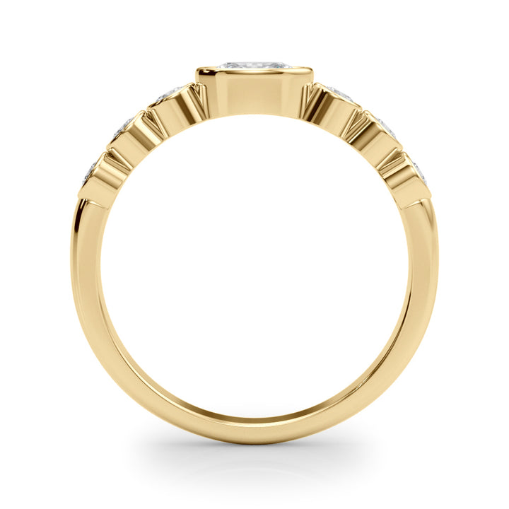 1/2 ct tw Lab Diamond Lab Grown Diamond With Oval Color Center Ring